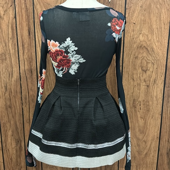 Y2K Black and Silver high Waisted Skater Skirt Women’s Size Large - Picture 7 of 11